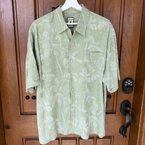 Jamaica Jaxx Mens Size XL 100% Silk short sleeve button down shirt wood buttons‎